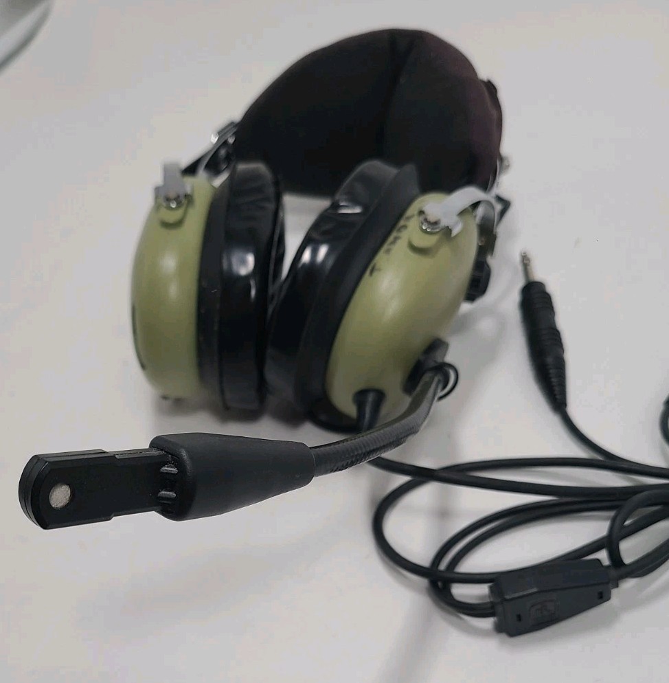 David Clark H10-13.4 Aviation Headset w/Microphone Untested