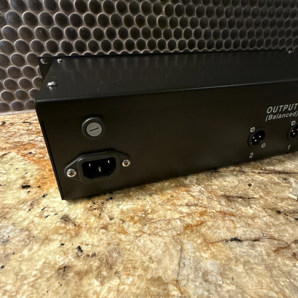 VINTECH AUDIO DUAL72 Mic Pre-Amp Processor Black. Class A, All Discrete.