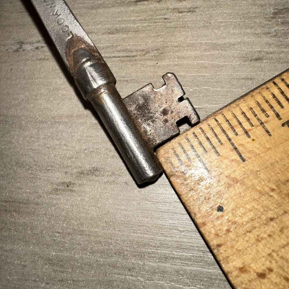 Antique Lockwood Mfg. Co. Skeleton Key #5 Round Solid Barrel