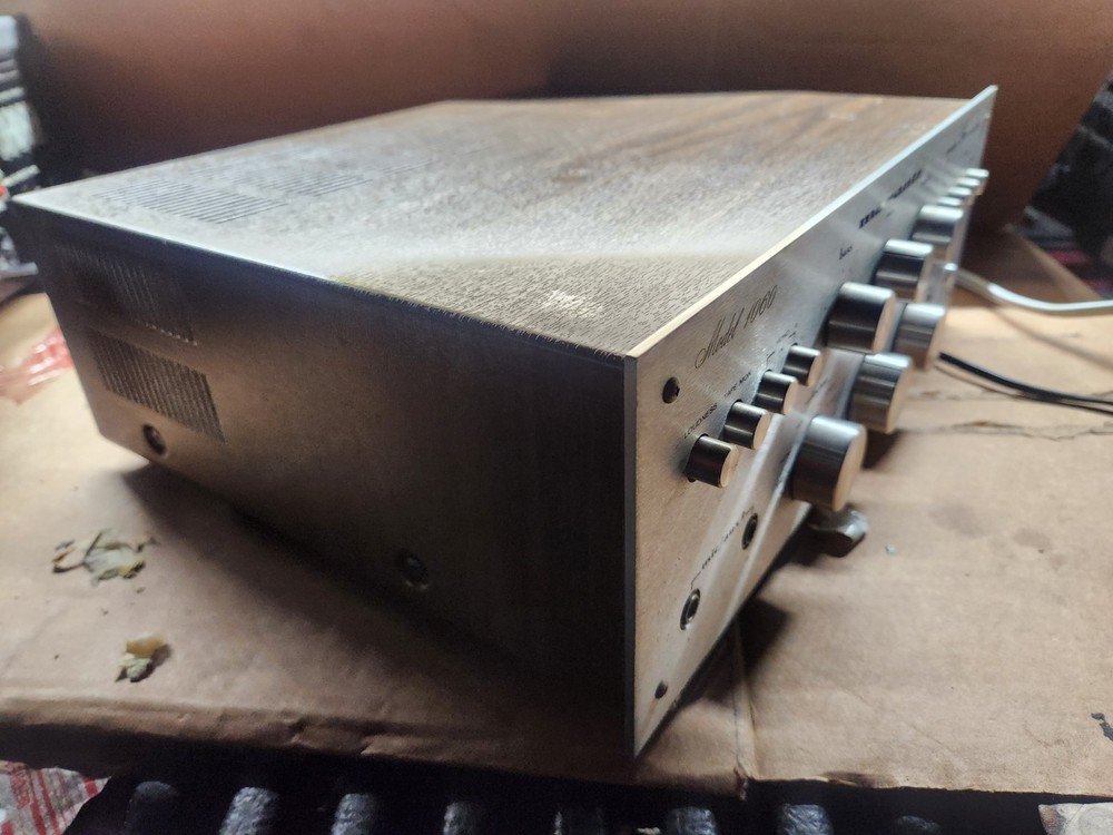 Vintage Marantz 1060 Console Stereo Integrated Amplifier