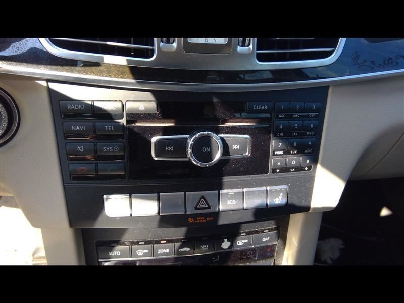 E350 2015 High Mounted Stop Light 1083364