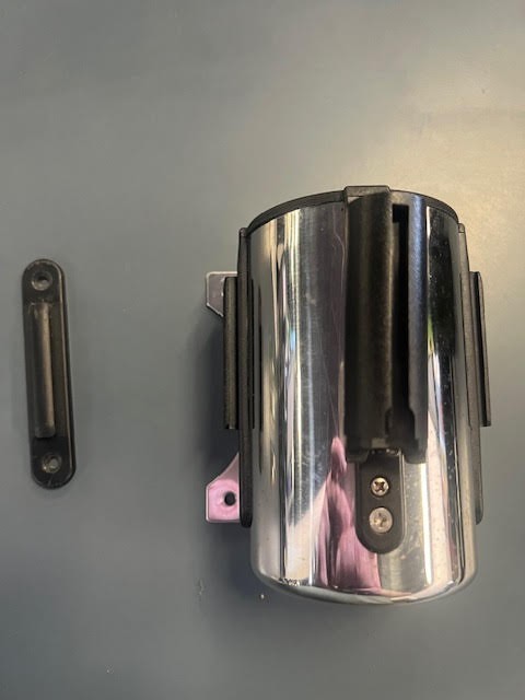 Stancheon - Retractable - Wall Mount