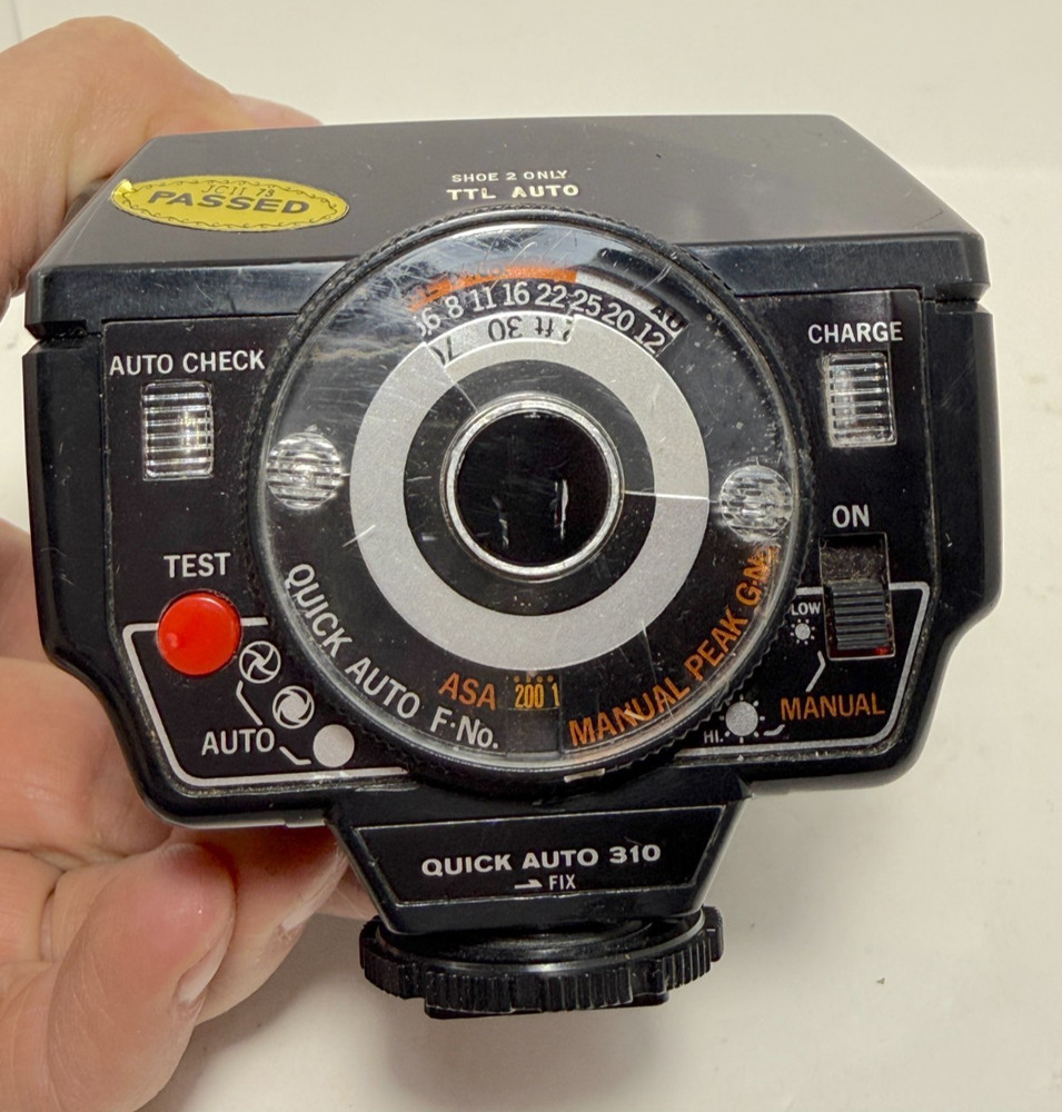 Olympus Quick Auto 310 Electronic Flash Unit TTL for OM-2n Camera System