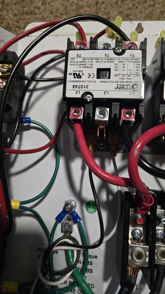 Titan Controls Helios 18, 12-Light 240 Volt Controller