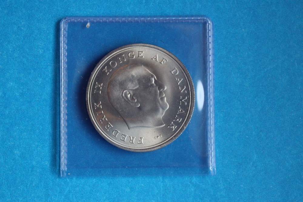 1967 DENMARK 10 KRONER SILVER COIN
