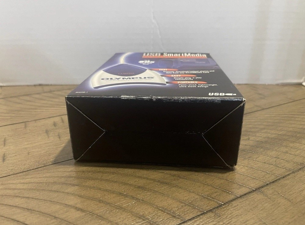 Olympus USB SmartMedia Reader/Writer - Vintage Electronic w/ Box