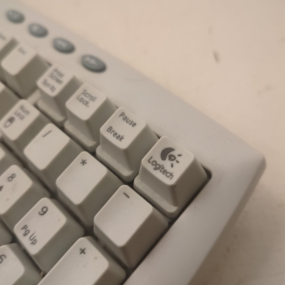 Untested Logitech Cordless Desktop Pro Ergonomic keyboard circa 2000 867038-0100