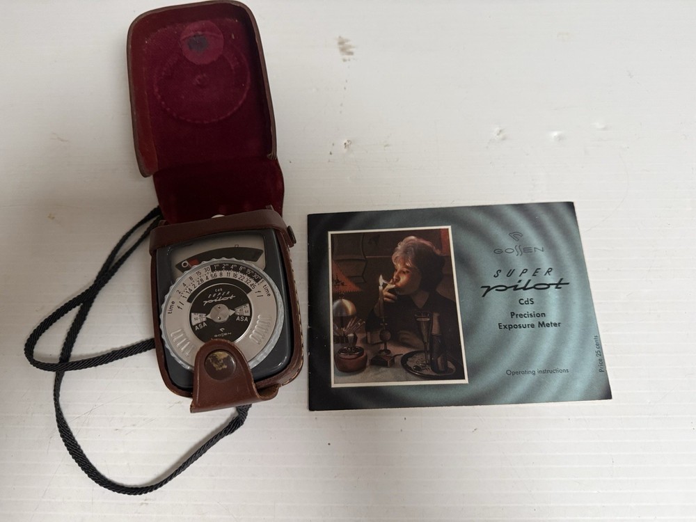 Gossen Super Pilot CdS Light Meter w/ Manual Untested, Nice physical condition