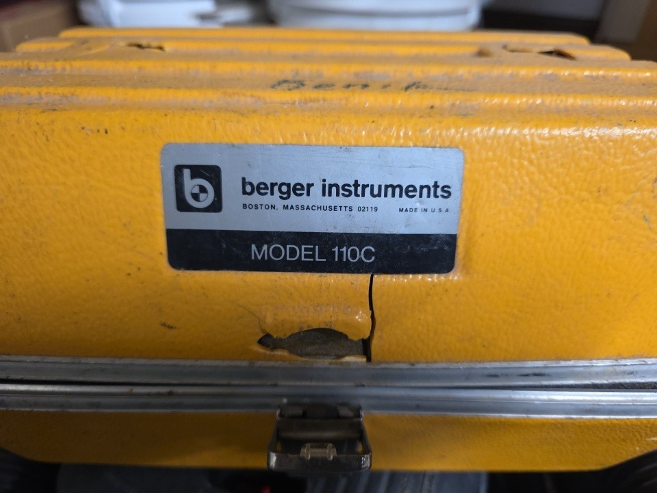 Vintage Berger Engineering Instruments Surveying Transit-Level Model 110c