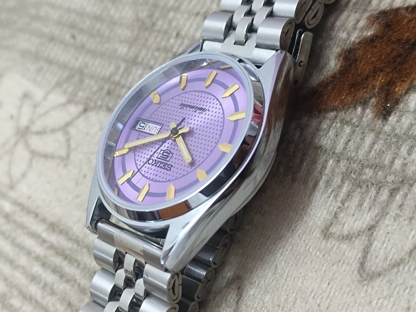 Vintage Seiko 5 Purple Automatic 17 Jewels Day/Date Japan Men's Wrist Watch 6309