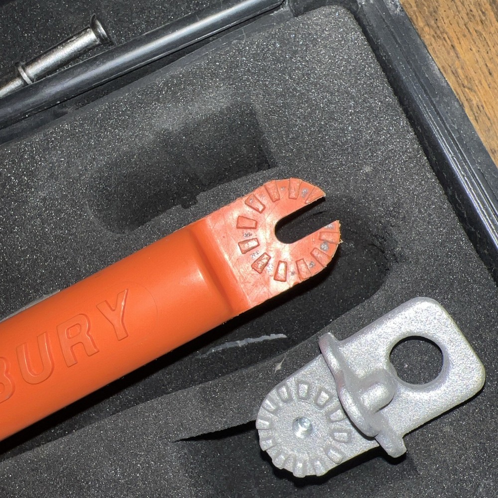 Salisbury Audio / Visual Voltage Detector Untested
