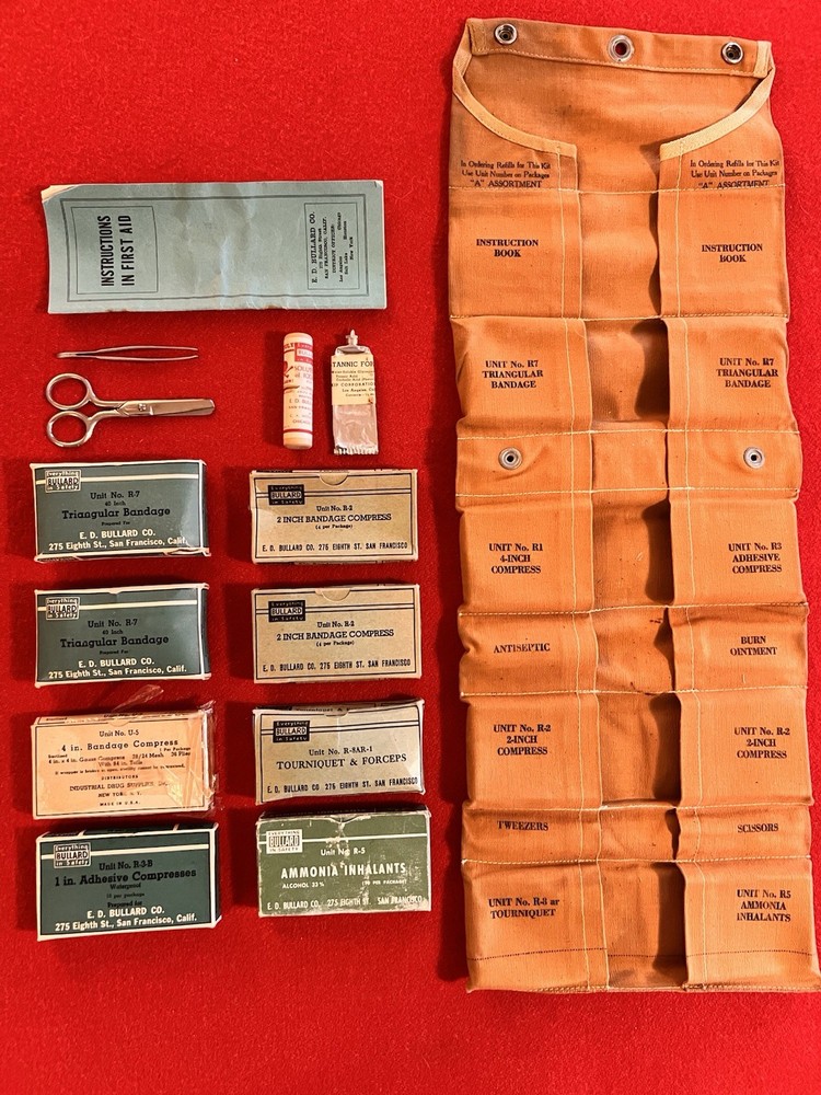 WWII-era FIRST-AID ROLL KIT ("E.D. BULLARD CO.") 12-piece. Complete!