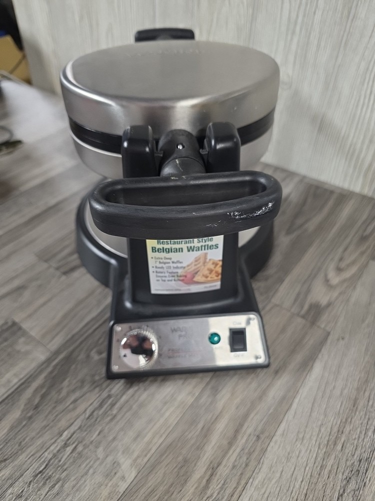 Waring Pro Belgian Waffle Maker Model WWM450PC Tested Works Great