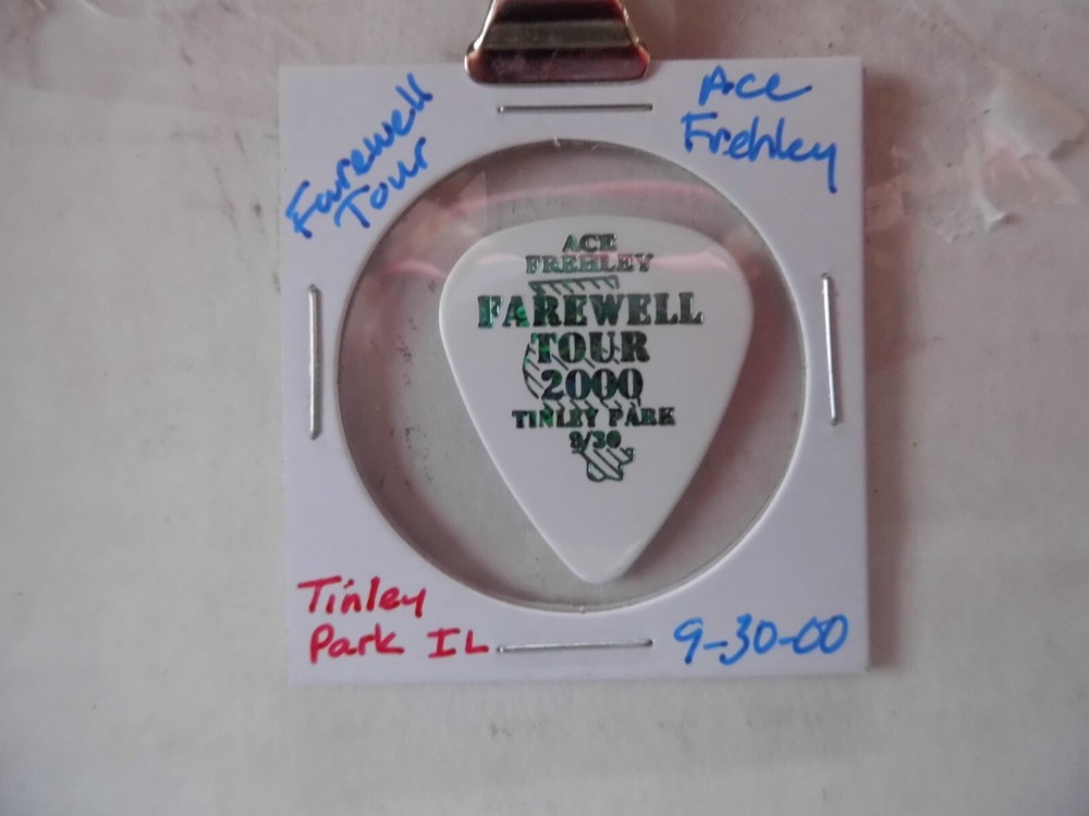 KISS "ACE FREHLEY" 9/30/00 GUITAR PICK~READ DESCRIPTION #9 ~2