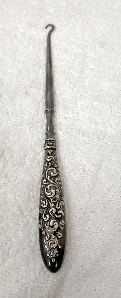 Antique Sterling Silver Button Hook Feathery Scroll Design 8 3/4 Inch