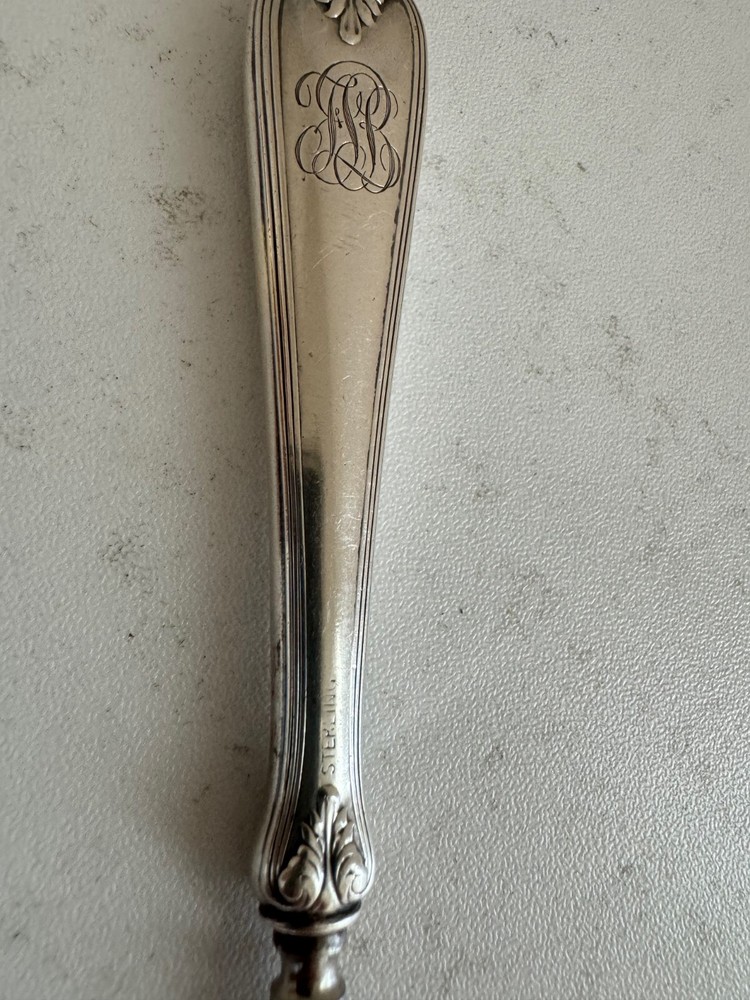 Antique Sterling Silver Handle Button Hook w/ Leaf Decoration & Monogram