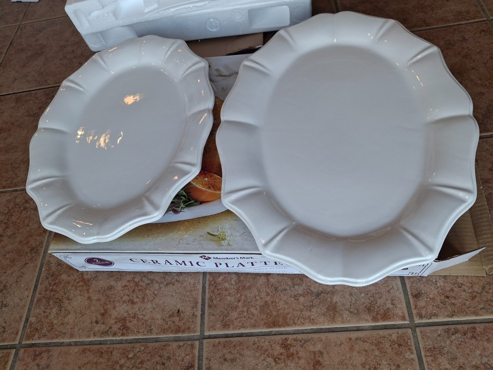 2 Pc White Oval Serving Platters Scalloped Edge Ceramic Dinnerware Serving Tray