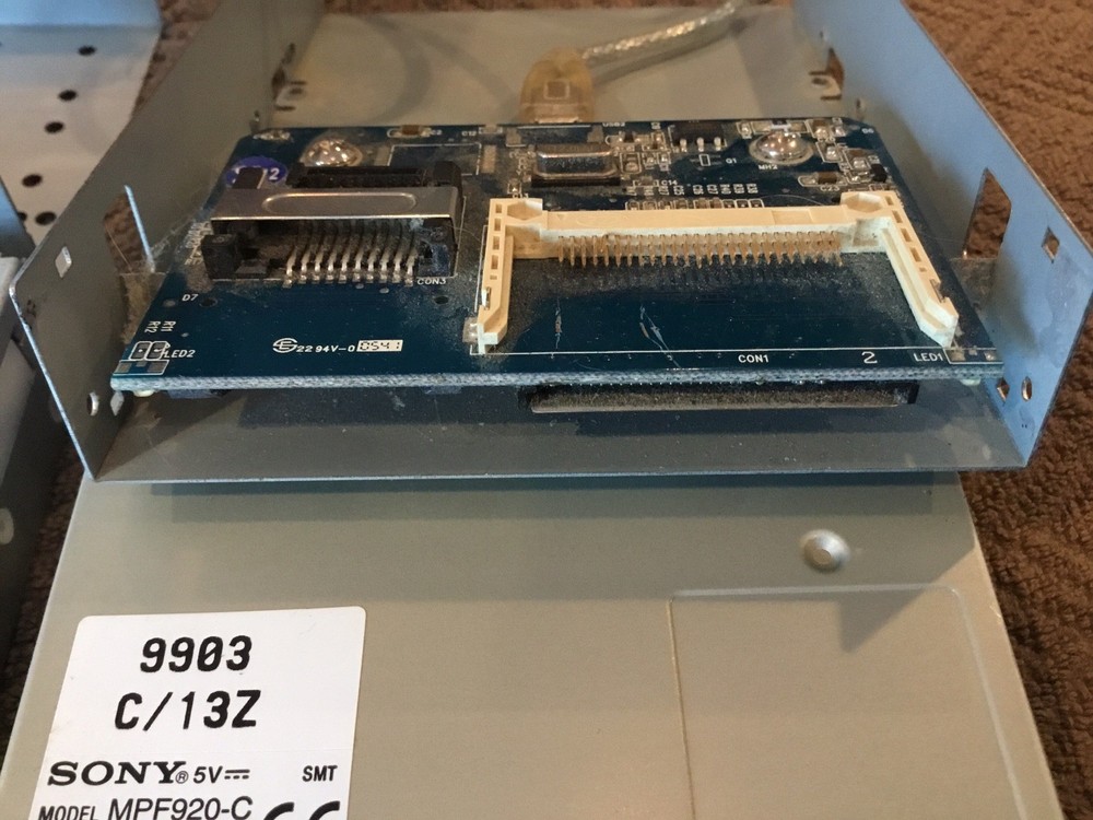 Sony 3.5” Floppy; Iomega ATAPI Zip 250, Internal Drives W/ Bracket &card Reader