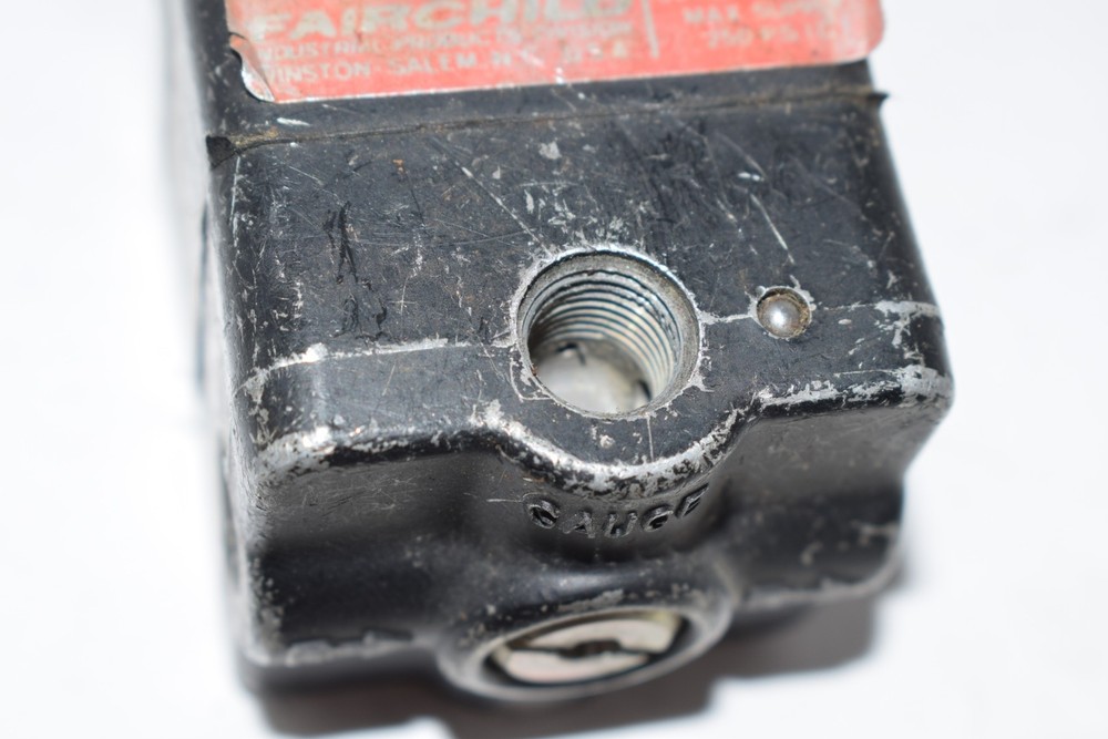 Fairchild Model 80B Multi-Stage Pressure Regulator 80341