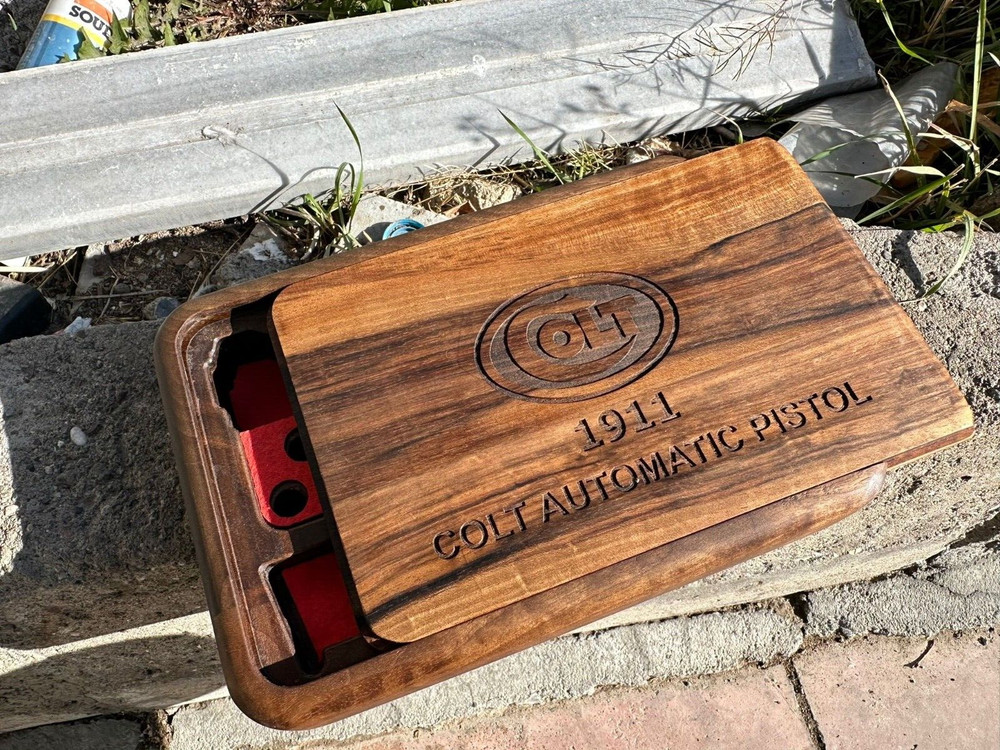 COLT 1911 CUSTOM DESIGN WALNUT PRESENTATION BOX/CASE NEW