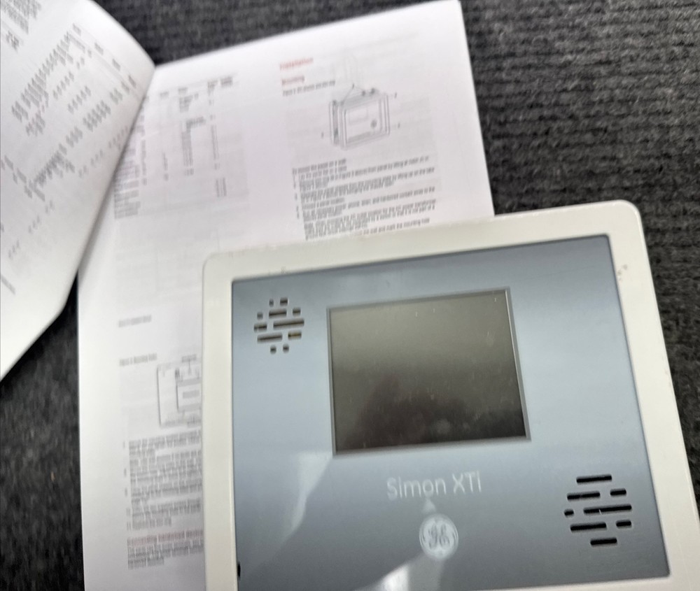 GE Simon Interlogix 600-1054-95R-12 Touch Screen Security Alarm System Panel