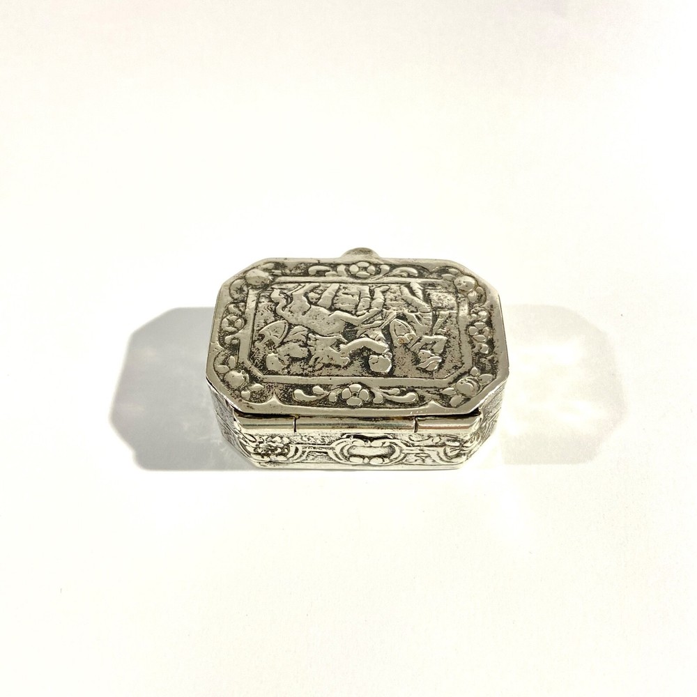 Antique heavy Solid Silver Pillbox , Hallmarked with Medieval scene