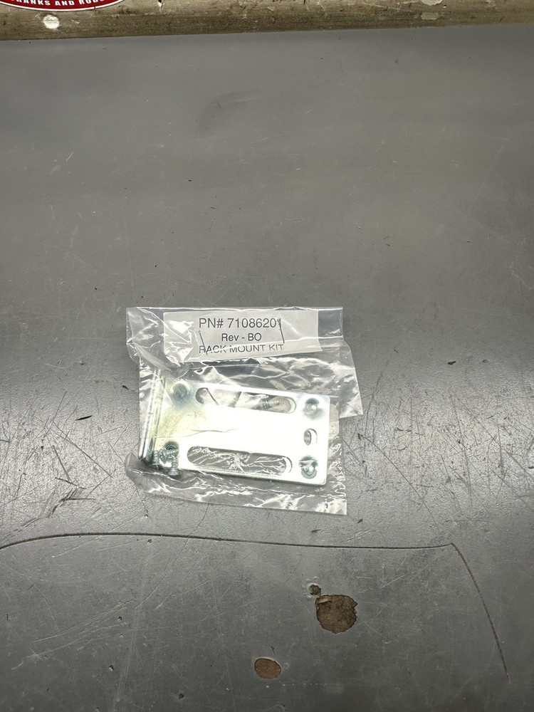 Cisco Rack Mount KIT Brackets Part #71086201