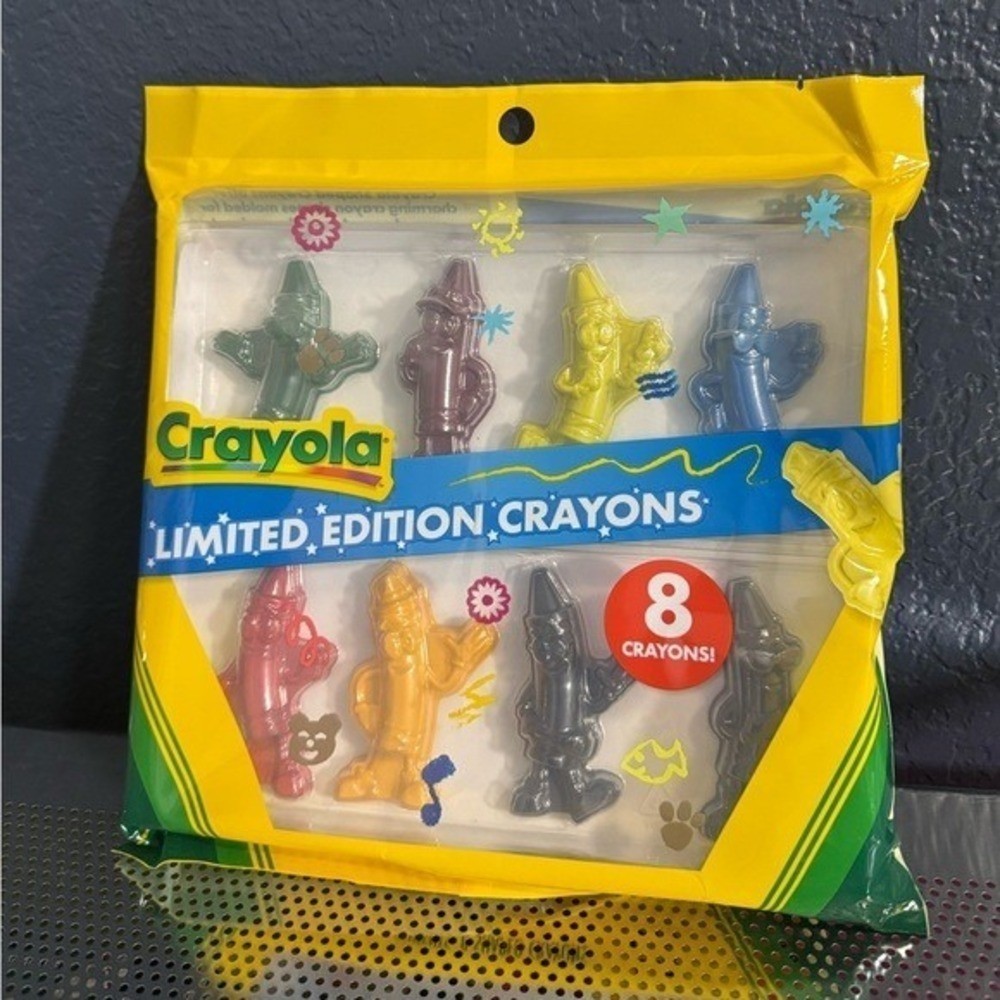 Crayola Limited Edition Shaped Crayons 8 Count Multicolor Retired Color Bundle