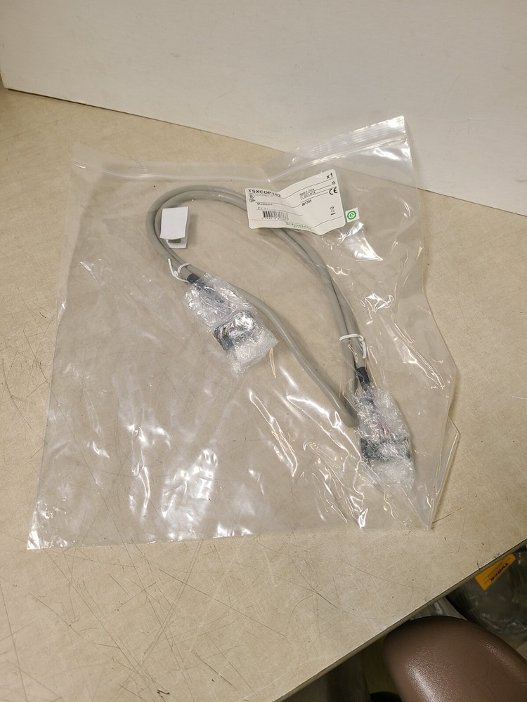SCHNEIDER ELECTRIC TSXCDP102 FLAT CABLE 1M #3389110617337