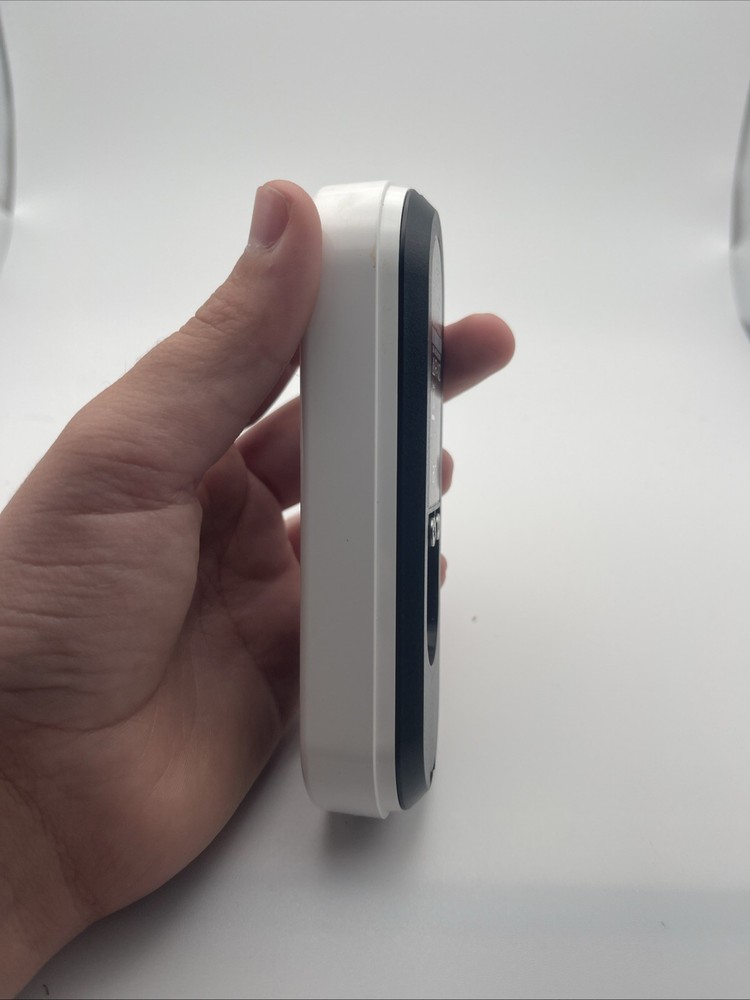 *Arlo Essential Wired Doorbell Wire Free - White, Untested.