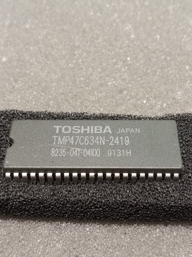 TMP47C634N-2419 4-Bit-CMOS Microcontroller by Toshiba
