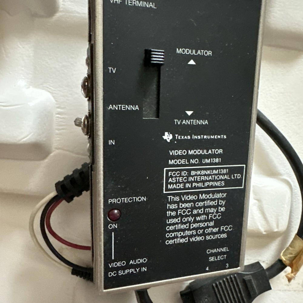 Texas Instruments Ti-99/4A (PHC004A) Vintage Home Computer