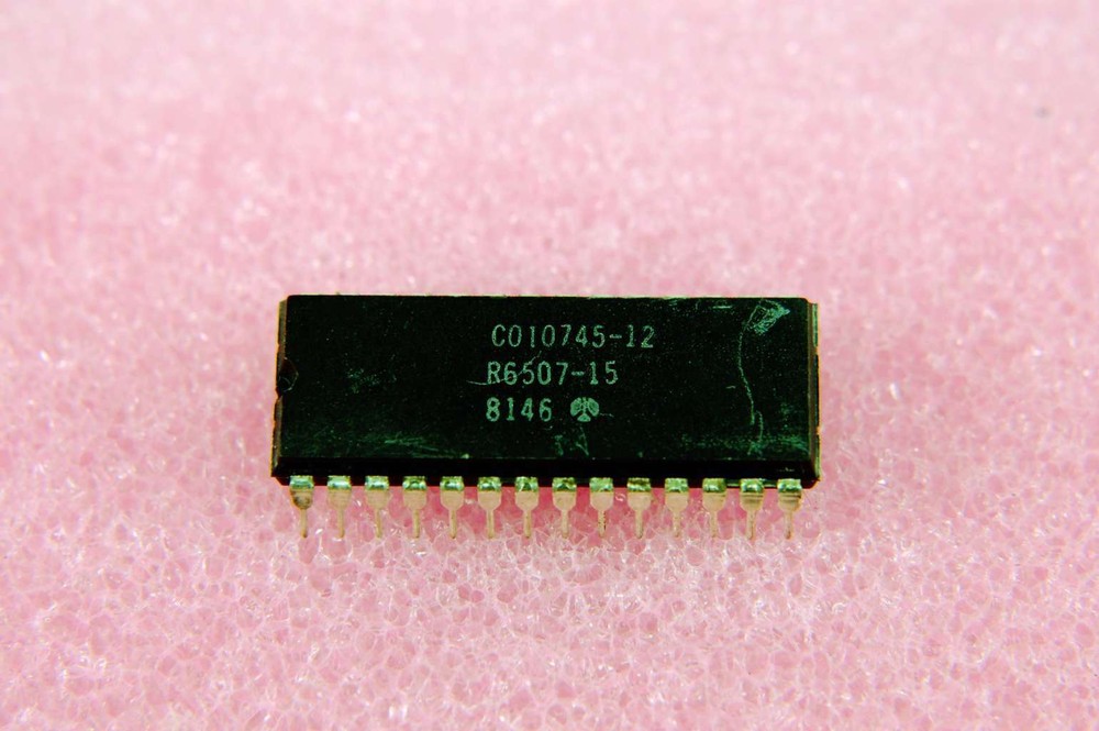 Rockwell - R6507-15 - C010745-12 - IC, Microprocessor. MPU 8 Bit. Atari, Genuine