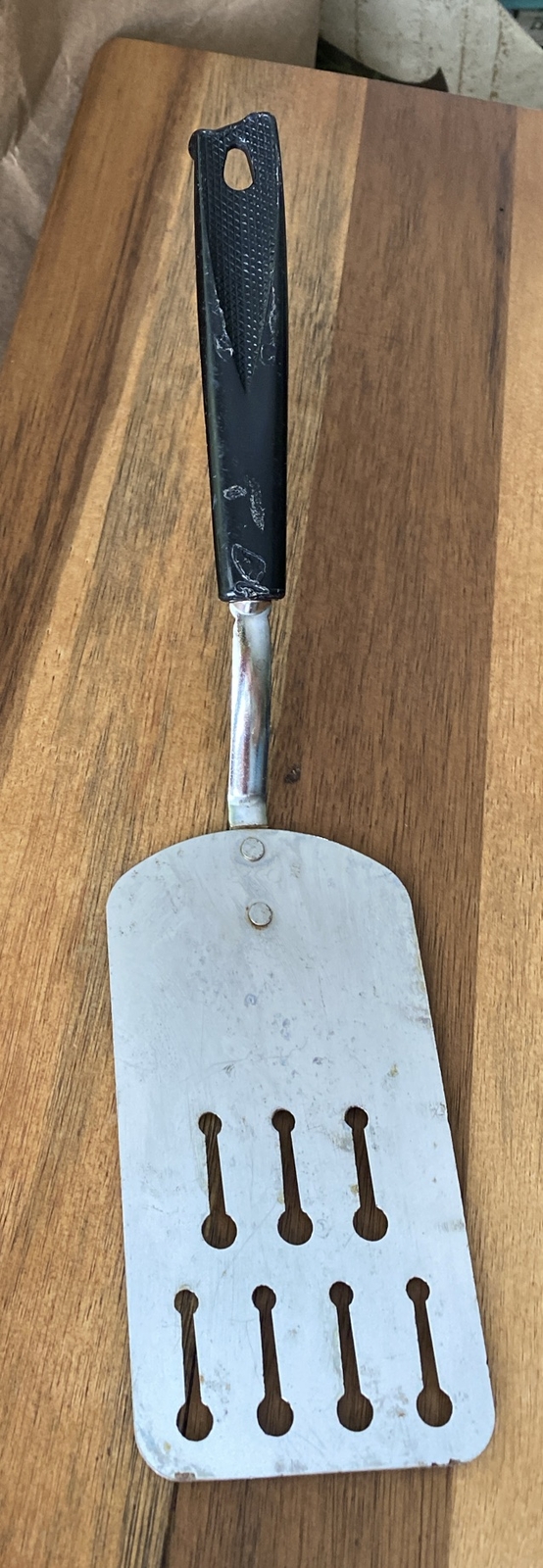 Vintage EKCO Slotted Kitchen Spatula  Flipper Long Blade Plastic Handle 11 1/4"