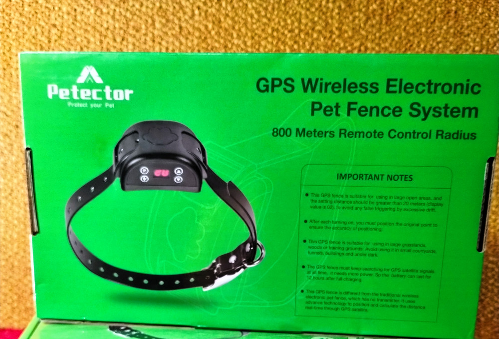 Petector GPS Wireless Electronic Pet Fence System – 800m Remote Radius