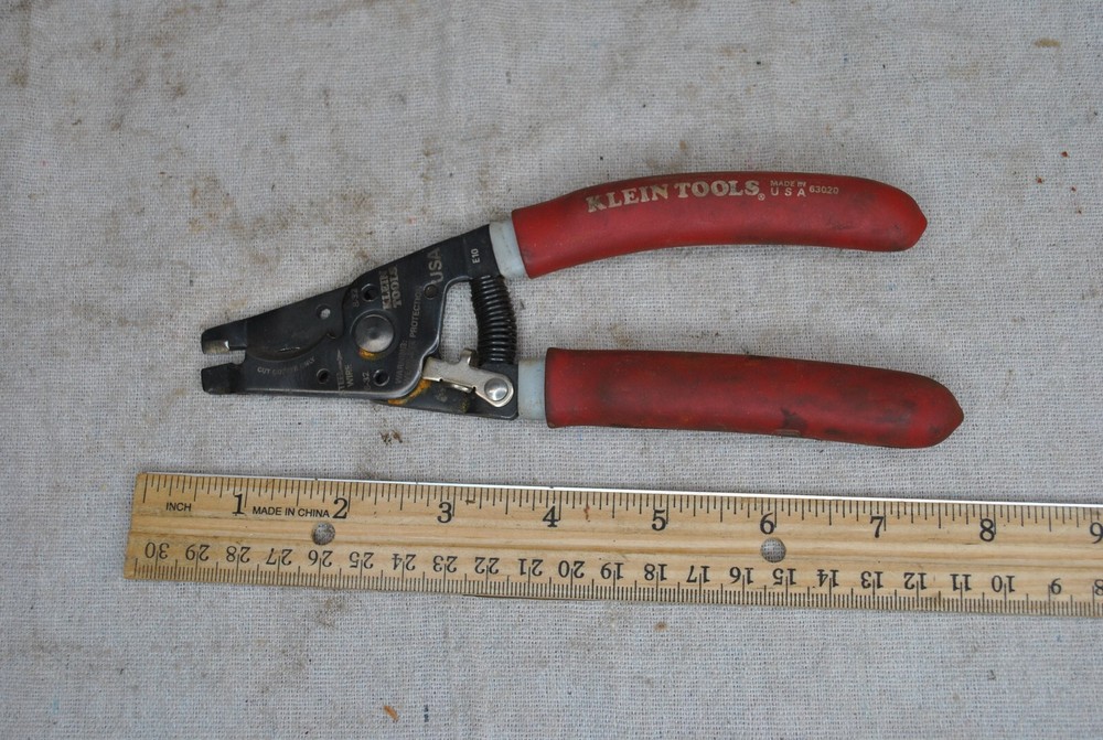 Klein Tools Multi-Cable Cutter 63020 Klein-Kurve® 12AWG Solid and Stranded