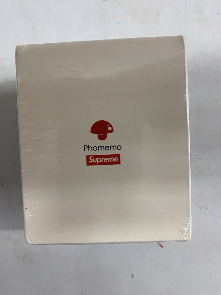 Supreme/Phomemo Pocket Printer Red New in Sealed Packaging