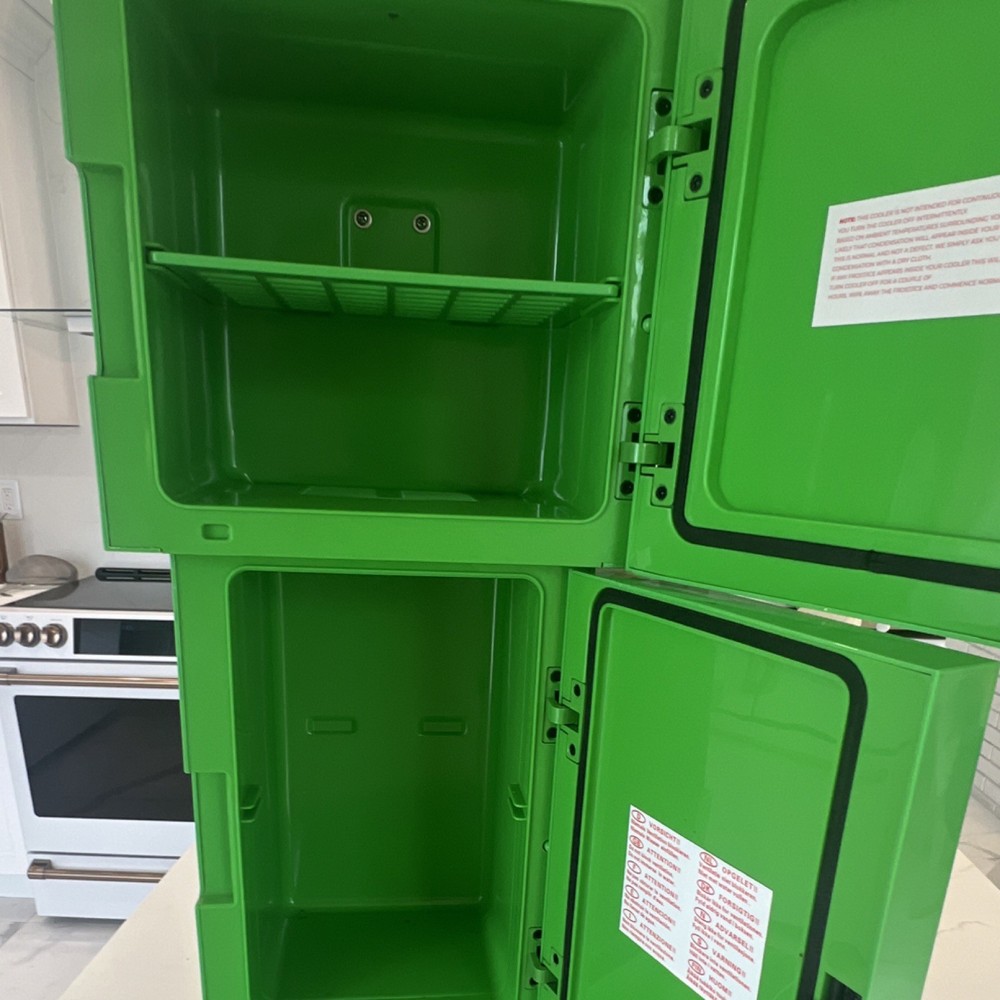 Minecraft Creeper Mini Fridge 8L Green Model 18468 LED Lighting USB Output