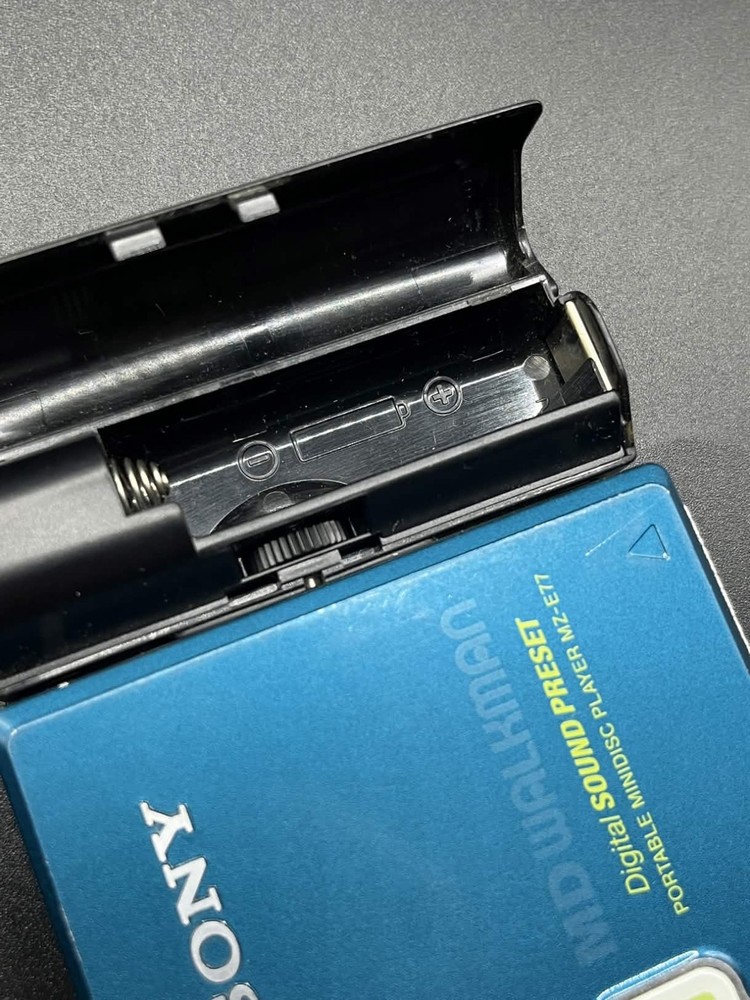 SONY MZ-E77 Blue MiniDisc MD Walkman Player - Working/Read