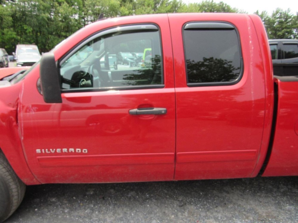 SILVRDO15 2012 Glove Box 1052685