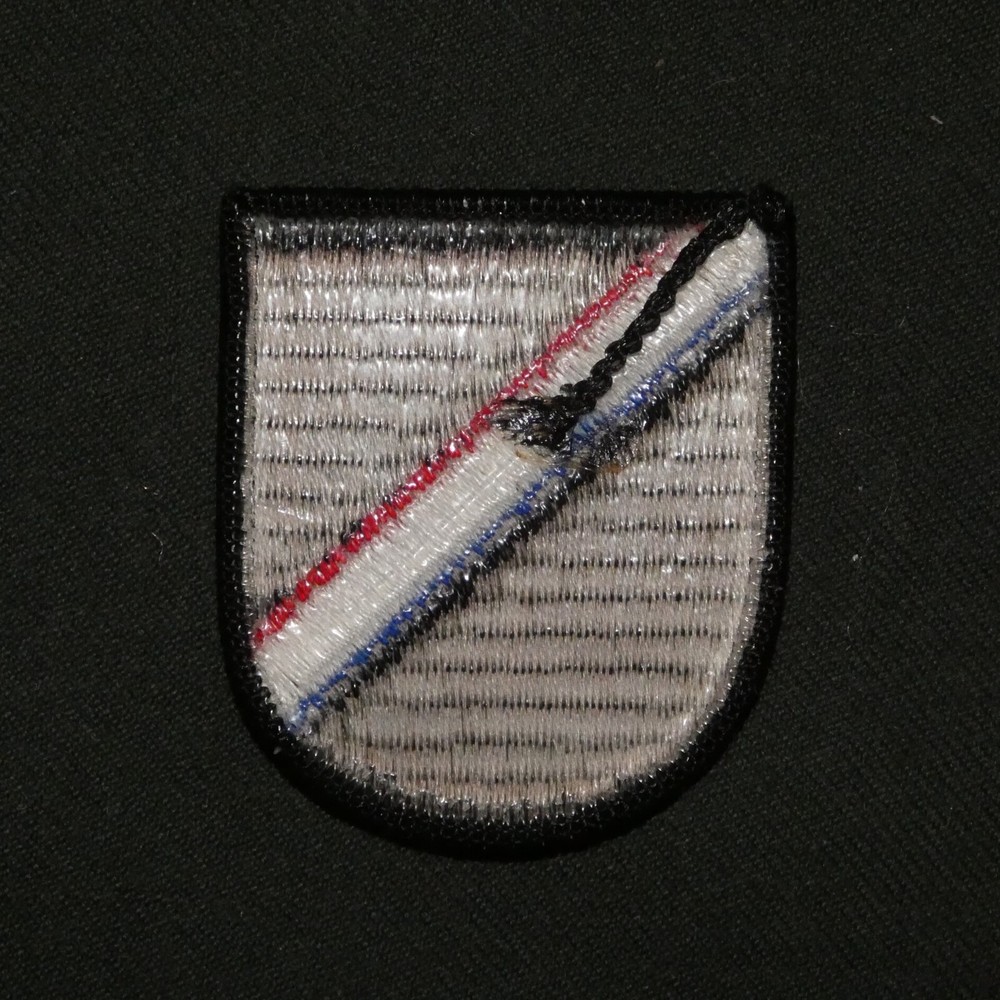 Original 1990s US Army 3rd Special Operations Support Command Beret Flash
