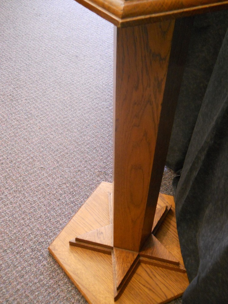 Fancy Oak Plant Pedestal