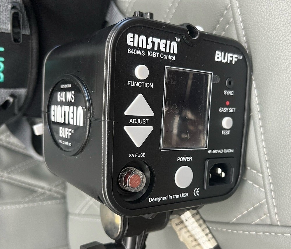 Paul C Buff Einstein E640 Strobe Flash Unit 640WS