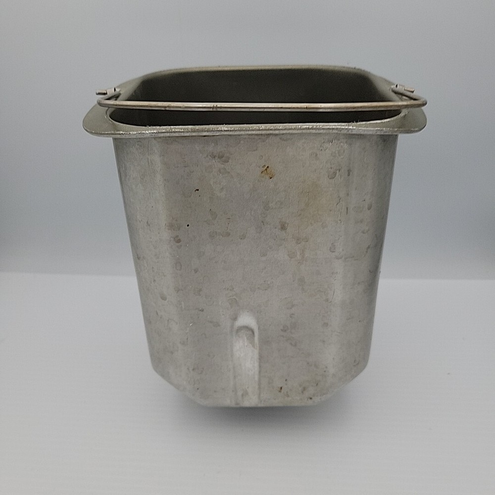 Welbilt ABM4900 bread maker pan and paddle