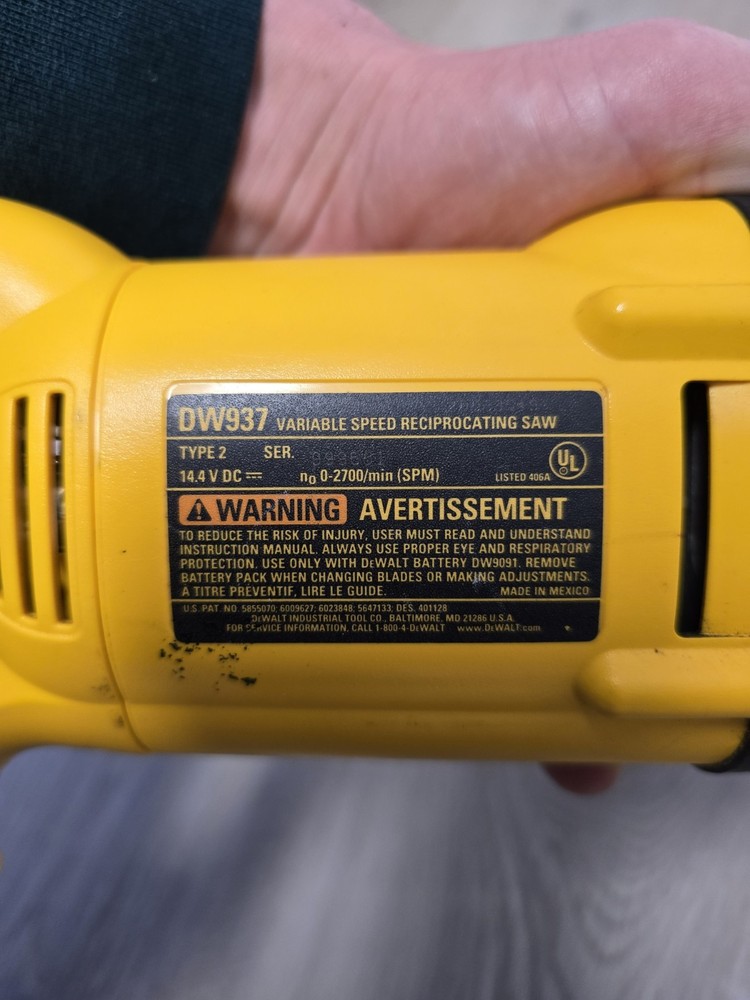 DeWALT Cordless Reciprocating Saw – Tool Only