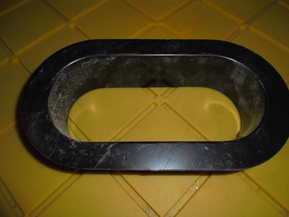 DOMETIC AC DUCT TRANSITION RING 4.75" L X 2" INSERT OBLONG