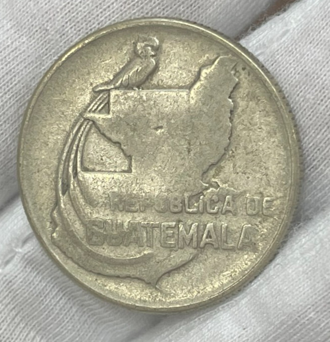 1943 Guatemala 25 Centavos Silver Coin