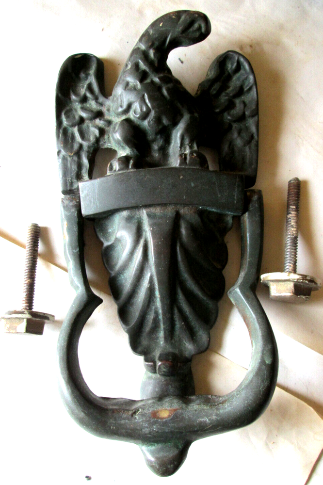 VINTAGE EAGLE FACING RIGHT SOLID BRASS DOOR KNOCKER, ORIGINAL MOUNTS, USED