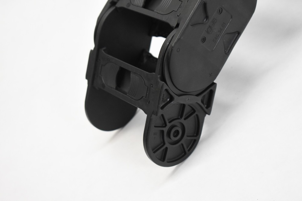 Igus E4Q.34.01 E-Chain E4Q-34.02.100 37" Long Hard Plastic E-Chains Black