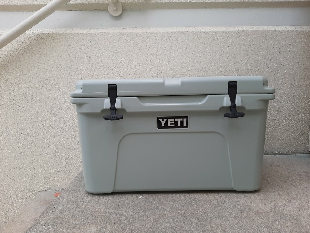 Yeti Tundra 65 Cooler